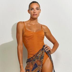 Sensual Elegance.

Maryan Mehlhorn Summer 2023 Collection has arrived! 🤩

Awaken Romance and mystery. 

“Memory” imprinted in complimentary hues of navy blue and tangerine, available in a exquisite sarong, stunning mid-length summer dress, full piece swimsuit and matching embroidered handbag. The sophisticated boho aesthetic evokes exotic holiday memories.

Complimented by “Elevation” a fully gathered full piece swimsuit, elegant lustre as ally of new softness.

#newarrivalsswimwear #maryanmehlhorn #Maryanmehlhornsydney #maryanmehlhorn2023 #elitrafacetsoffashion #sydneyswimsuit #summer2023collection #elitrafashion
