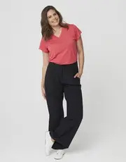 4. Thumb Merino V Neckline Tee Black