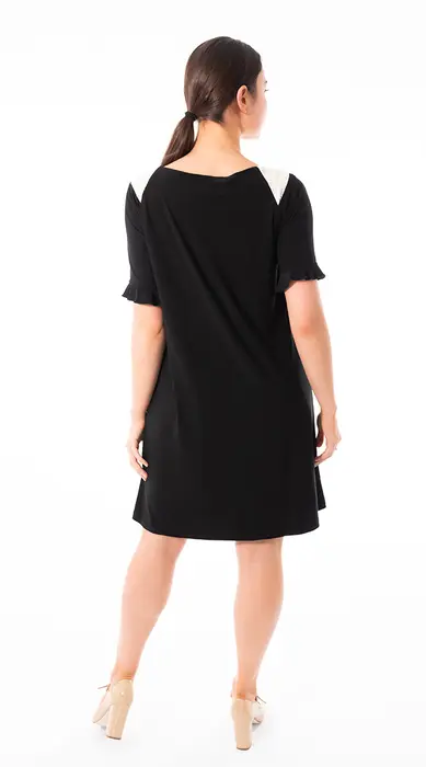 3. Crescent Moon Collar Black & White thumbnail